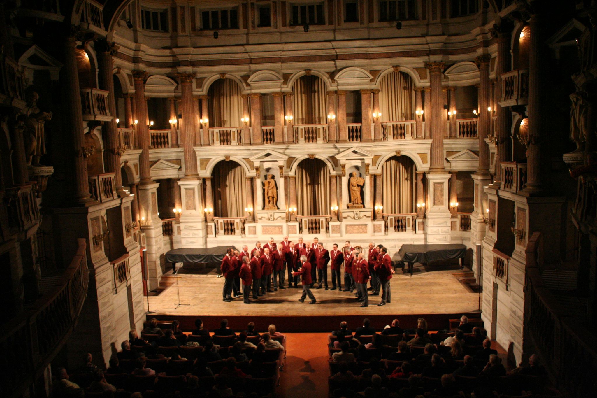 Mantova-Teatro Bibiena - 01-10_158.JPG
