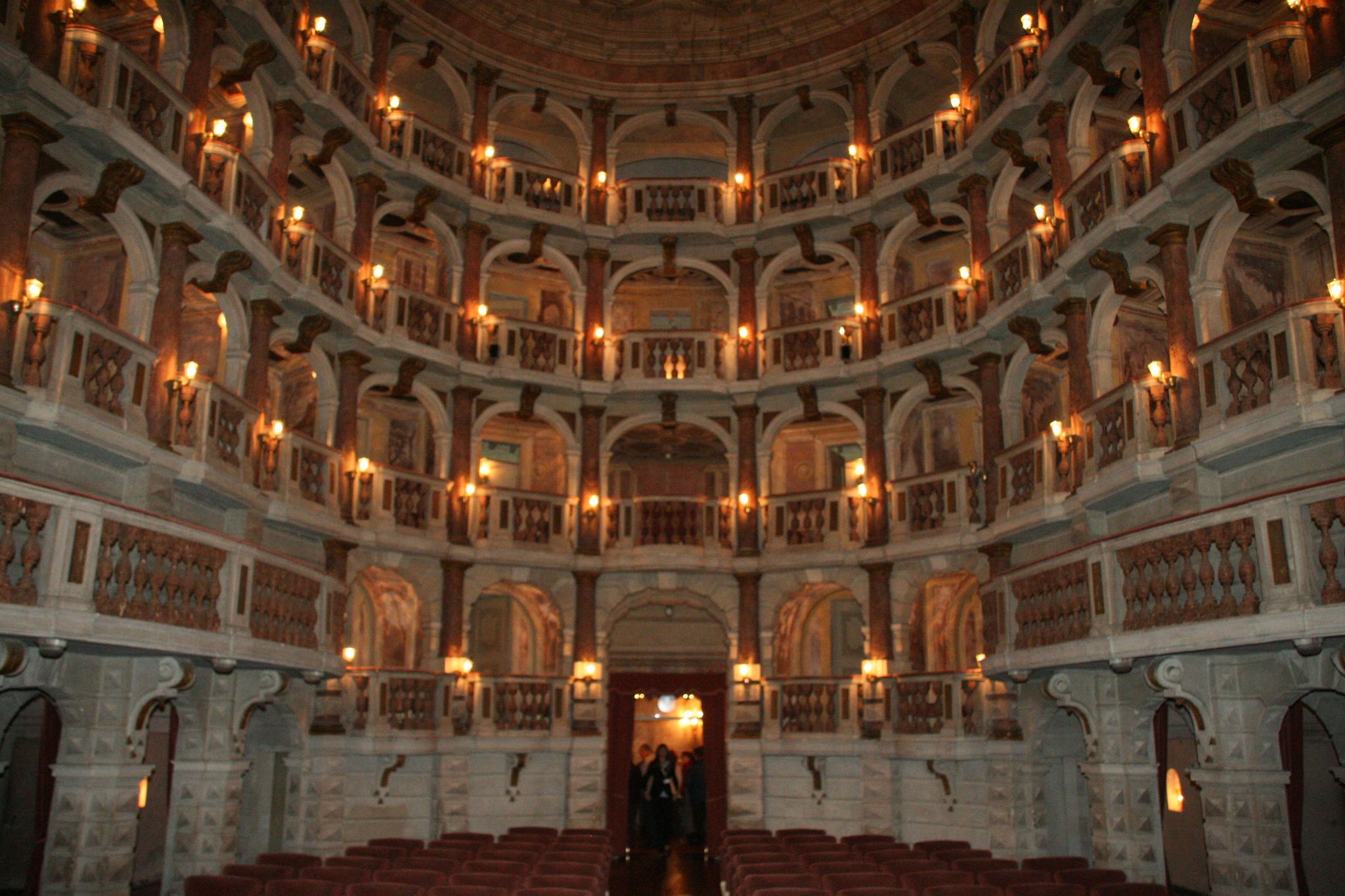 Mantova-Teatro Bibiena - 01-10_176.JPG