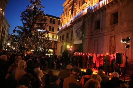 Concerto davanti Palazzo Moroni - Natale 2009 - 05-12-2009 - 065.JPG