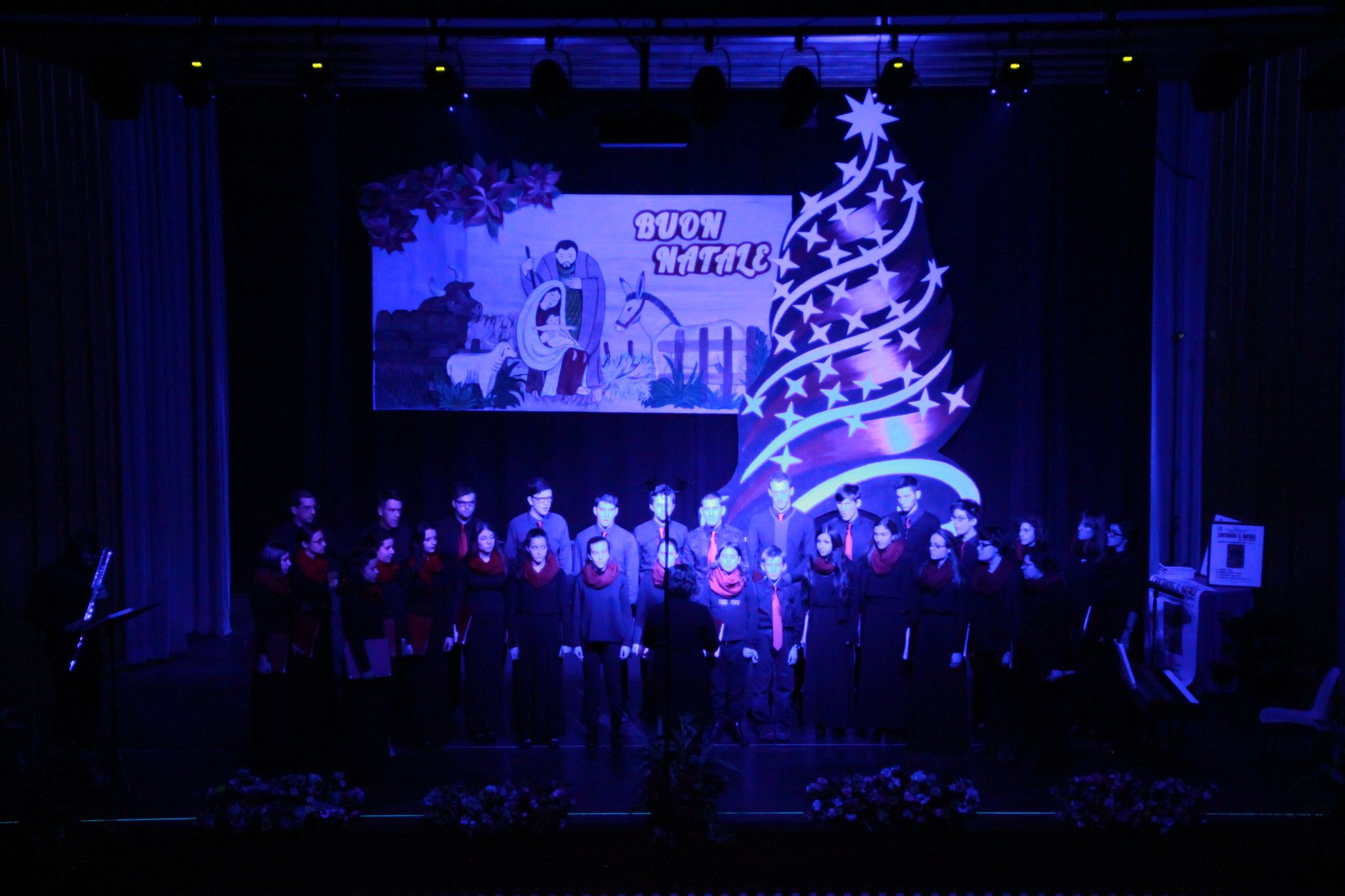 Cantando il Natale per chi soffre - 18-12-2015 - 0027.JPG