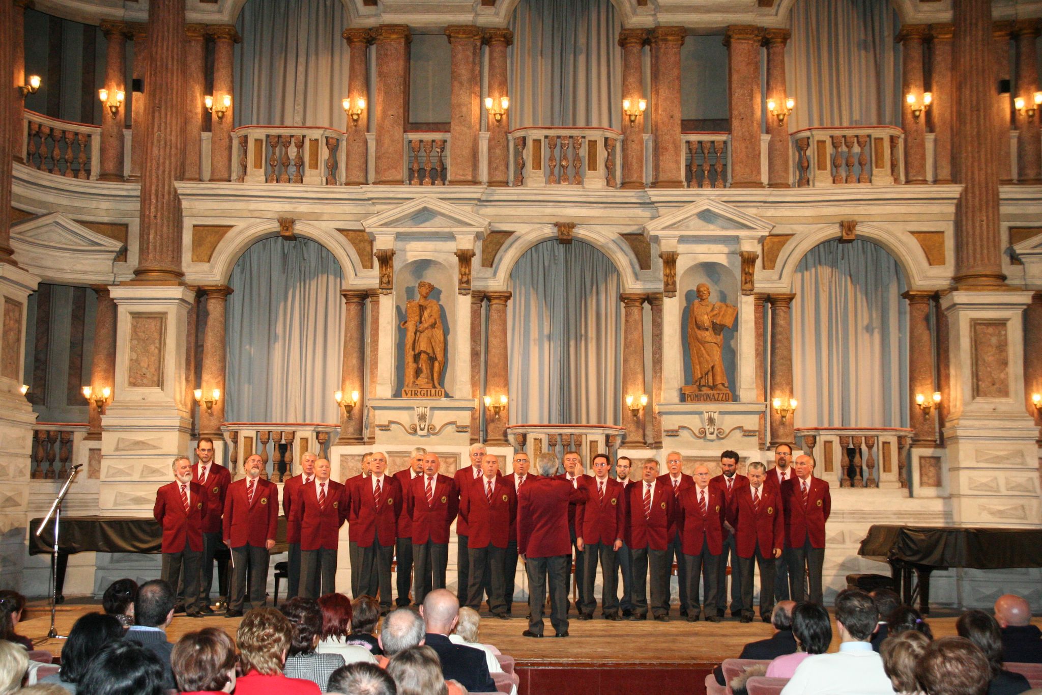 Mantova-Teatro Bibiena - 01-10_146.JPG